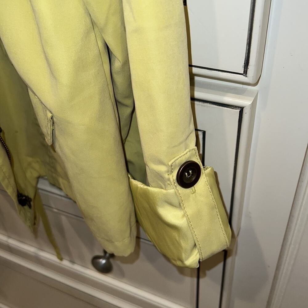 🔥🔥FIRE SALE 🔥🔥EUC BLU PEPPER lime wind jacket - Picture 4 of 11